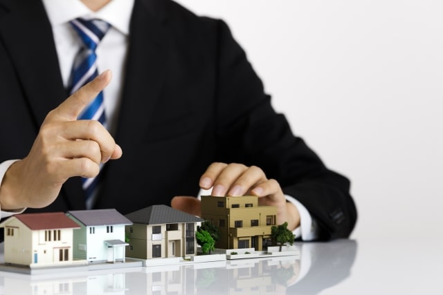 マンションと一戸建ては異なる？不動産価格に影響を与える要因